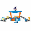 Mattel Disney and Pixar Cars Dinoco Car Wash Playset with Pitty & Lightning McQueen Toy Cars, Water Play & Color Change