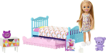 Barbie Club Chelsea Toy, 6-inch Blonde Doll and Bedroom Playset with Working Trundle Bed, Nightstand with Drawer, Teddy Bear and More, 3 to 7 Year Olds (Amazon Exclusive)