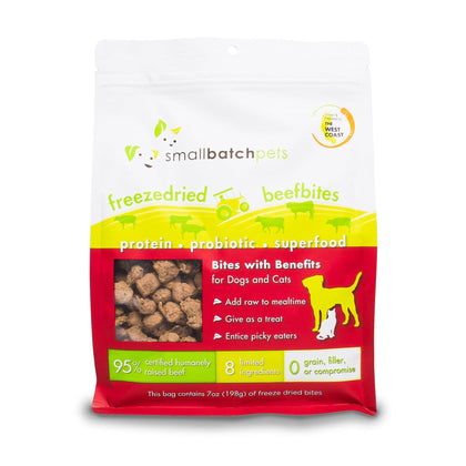 smallbatch Pets Freeze-Dried Beef Bites for Dogs & Cats, 7 oz, Made in The USA, Organic Produce, Humanely Sourced Meat, Single Source Protein, Mixer & Topper, Healthy, with Papaya and Probiotics