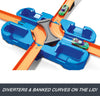 Hot Wheels Track Builder Playset, Deluxe Stunt Box with 25 Component Parts & 1:64 Scale Toy Car