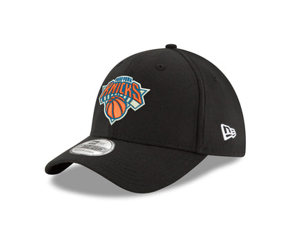 NBA New York Knicks Classic 39Thirty Stretch Fit Cap, Small/Medium, Black